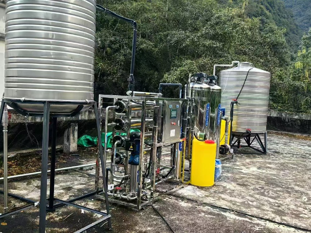 南宁六景某工业区-直饮水处理设备